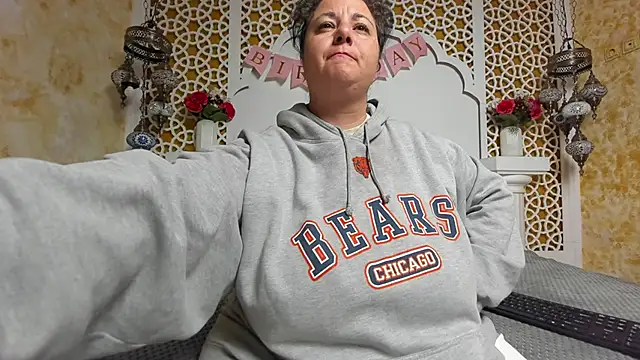 Snapshot of AleshaArabian chatting on 23, 10, 2025 AleshaArabian online show from 23, 10, 2025