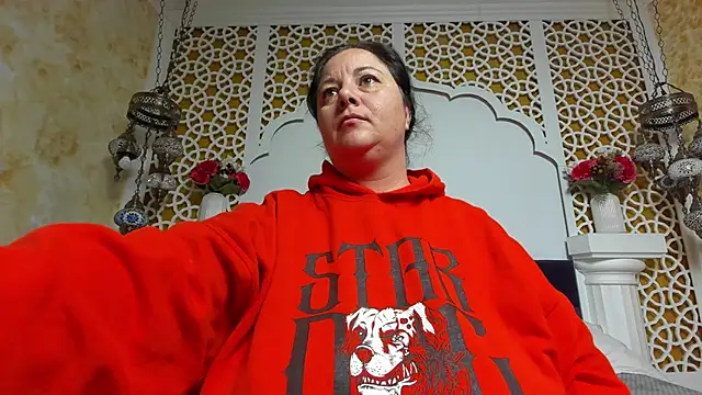 Snapshot of AleshaArabian chatting on 24, 10, 2025 AleshaArabian online show from 24, 10, 2025