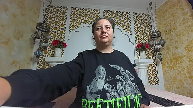 Snapshot of AleshaArabian chatting on 31, 10, 2025 AleshaArabian online show from 31, 10, 2025