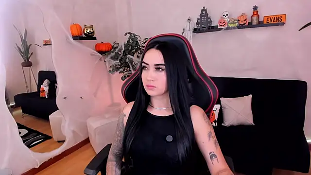 EmmyEvans1 online show from 11, 10, 2025