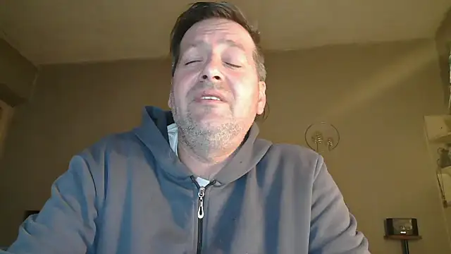 Snapshot of matrikes1 chatting on 25, 3, 2026 matrikes1 online show from 25, 3, 2026