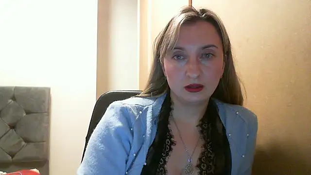 SusanCurt online show from 10, 11, 2025