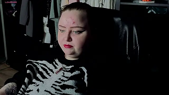 EMMA  CONNOR online show from 31, 10, 2025