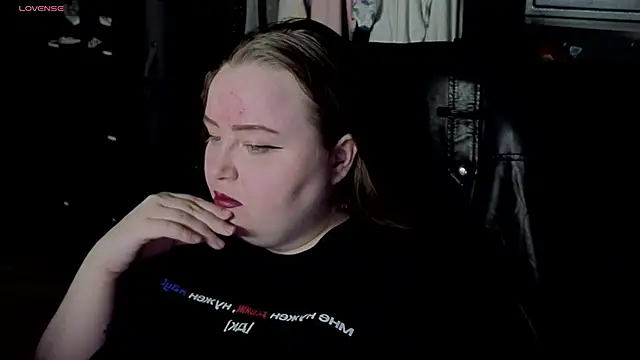 EMMA  CONNOR online show from 3, 11, 2025