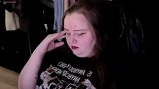 EMMA  CONNOR online show from 7, 11, 2025