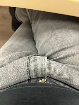 Snapshot of _Inchiodo_ chatting on 5, 12, 2024  Inchiodo  online show from 5, 12, 2024