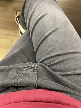 Snapshot of _Inchiodo_ chatting on 13, 12, 2024  Inchiodo  online show from 13, 12, 2024