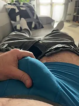 Snapshot of _Inchiodo_ chatting on 3, 2, 2025  Inchiodo  online show from 3, 2, 2025