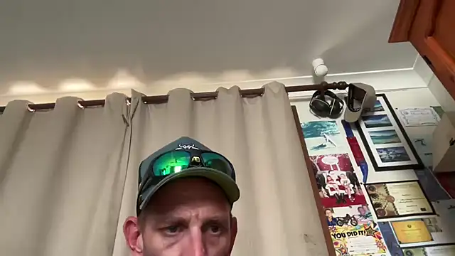 essyay online show from 26, 11, 2025