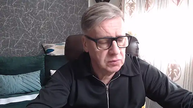 Snapshot of RobertStripX chatting on 1, 3, 2026 RobertStripX online show from 1, 3, 2026