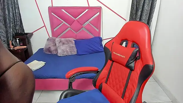 Snapshot of stNatashaBrunette chatting on 15, 10, 2025 stNatashaBrunette online show from 15, 10, 2025