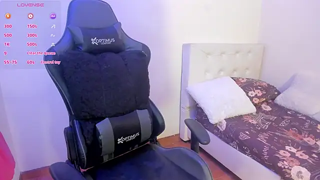 esmeralda milf online show from 21, 11, 2025