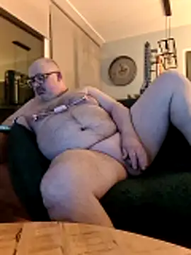 Bibear197511 online show from 24, 11, 2025