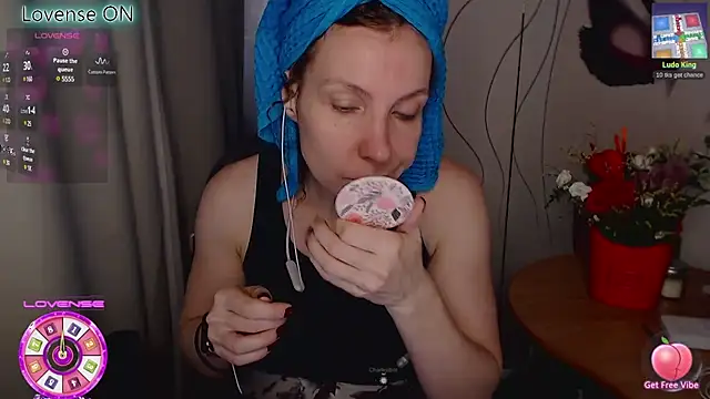 JohansonKatie online show from 19, 2, 2025