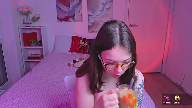 MilenaSaint online show from 25, 10, 2025