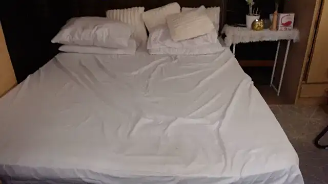 xheavenlytrans online show from 12, 11, 2025