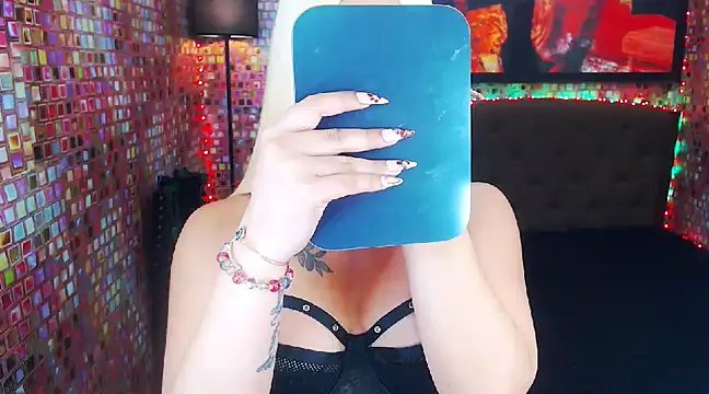 KylieMaxwellCaulfield TS online show from 9, 2, 2025