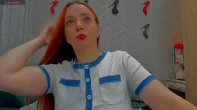 emilianna666 online show from 8, 10, 2025