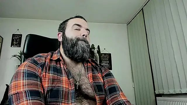 Snapshot of ChristophJules chatting on 8, 11, 2025 ChristophJules online show from 8, 11, 2025