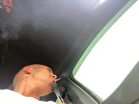 Snapshot of Prettyboiflaco chatting on 4, 3, 2025 Prettyboiflaco online show from 4, 3, 2025