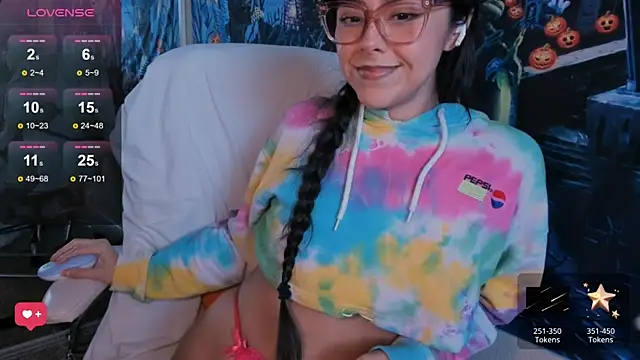 Evie-Luna online show from 26, 10, 2025