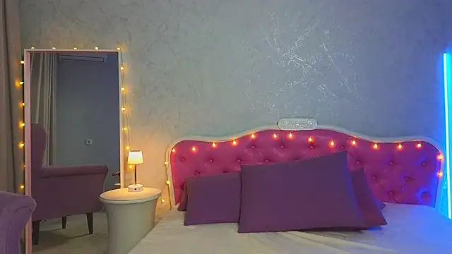 Ariana Petite online show from 11, 12, 2024