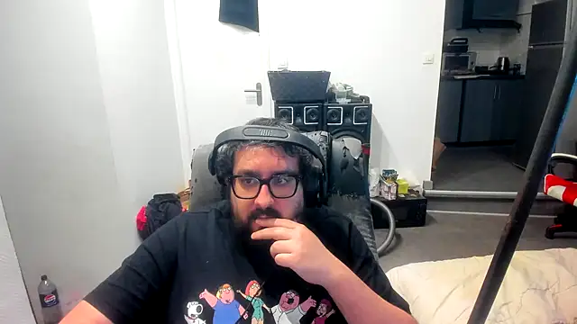 Snapshot of bears549a chatting on 6, 11, 2025 bears549a online show from 6, 11, 2025