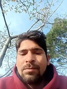 Snapshot of SunnyleoneBG chatting on 4, 12, 2025 SunnyleoneBG online show from 4, 12, 2025