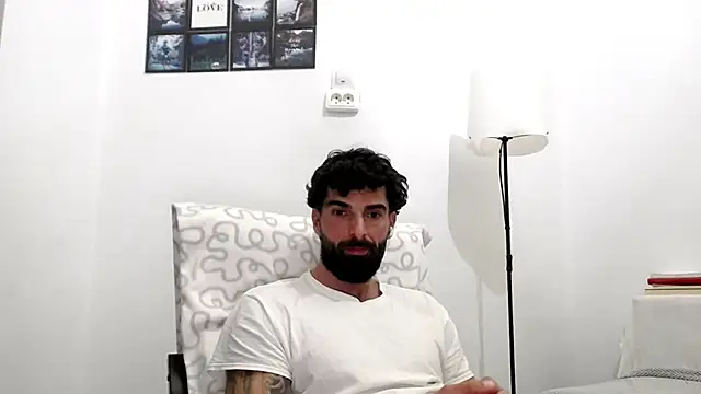 Snapshot of Verycutex chatting on 4, 3, 2026 Verycutex online show from 4, 3, 2026