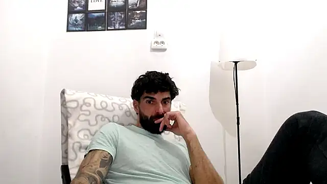 Snapshot of Verycutex chatting on 5, 3, 2026 Verycutex online show from 5, 3, 2026