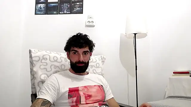 Snapshot of Verycutex chatting on 9, 3, 2026 Verycutex online show from 9, 3, 2026