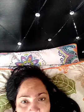 NIKOLE1301 online show from 6, 1, 2025
