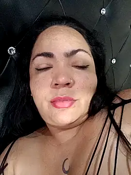NIKOLE1301 online show from 11, 1, 2025