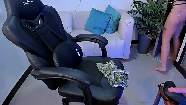 Snapshot of SaraParker_ chatting on 21, 1, 2025 SaraParker online show from 21, 1, 2025