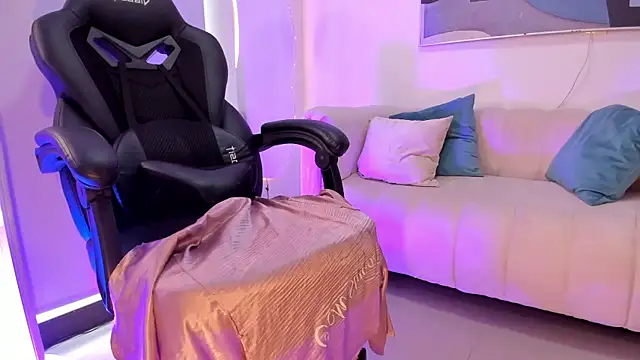 Snapshot of SaraParker_ chatting on 18, 2, 2025 SaraParker online show from 18, 2, 2025