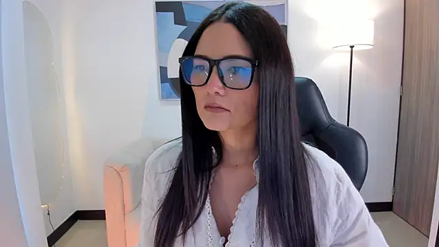 Snapshot of SaraParker_ chatting on 23, 10, 2025 SaraParker online show from 23, 10, 2025