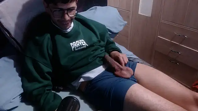 Snapshot of dannnyhot24 chatting on 5, 1, 2025 dannnyhot24 online show from 5, 1, 2025