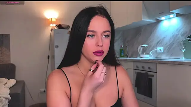 Megan Nilson online show from 5, 1, 2025