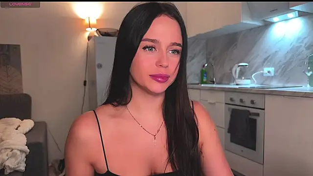 Megan Nilson online show from 5, 1, 2025