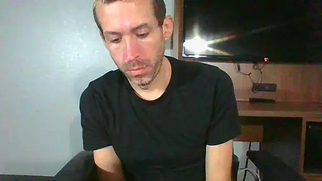 Snapshot of smokenstrokex chatting on 10, 9, 2025 smokenstrokex online show from 10, 9, 2025