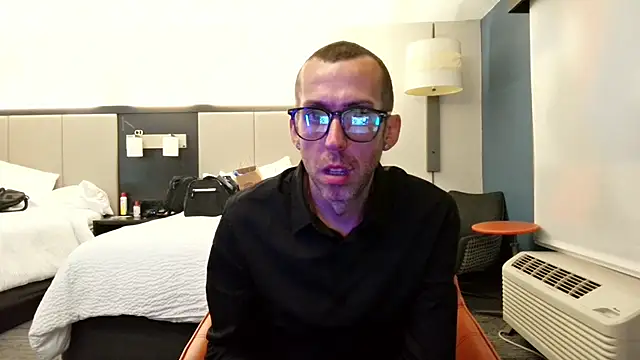 Snapshot of smokenstrokex chatting on 6, 10, 2025 smokenstrokex online show from 6, 10, 2025