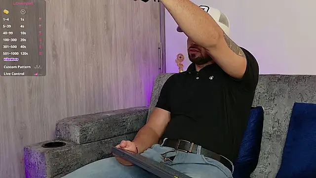 Snapshot of mr_david_cox chatting on 13, 3, 2025 mr david cox online show from 13, 3, 2025