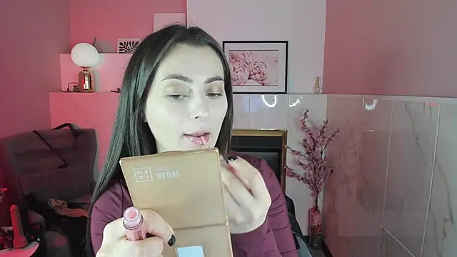 KylieMellow online show from 25, 9, 2025