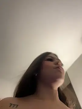 Snapshot of Alyshanon18 chatting on 13, 3, 2025 Alyshanon18 online show from 13, 3, 2025