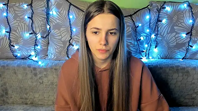 Snapshot of MaggieCake chatting on 27, 12, 2024 MaggieCake online show from 27, 12, 2024