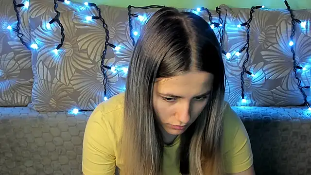 Snapshot of MaggieCake chatting on 1, 11, 2025 MaggieCake online show from 1, 11, 2025