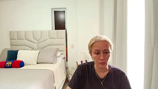 Snapshot of Naty_Stone chatting on 1, 4, 2026 Naty Stone online show from 1, 4, 2026