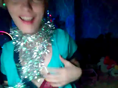 Snapshot of WildMissNiks chatting on 27, 12, 2024 WildMissNiks online show from 27, 12, 2024