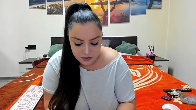 adelline online show from 13, 12, 2024