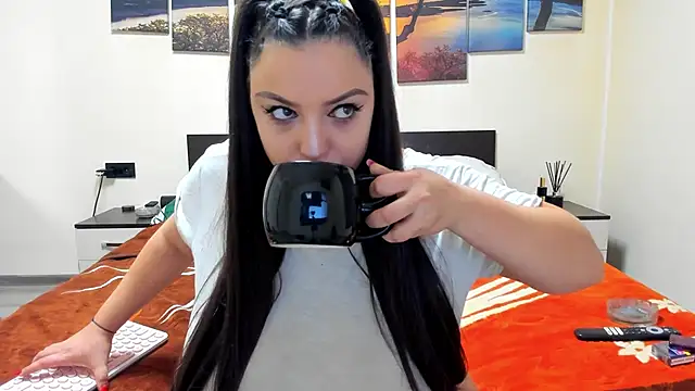 adelline online show from 8, 1, 2025